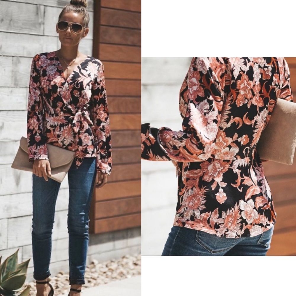 VICI  Floral Blouse‎